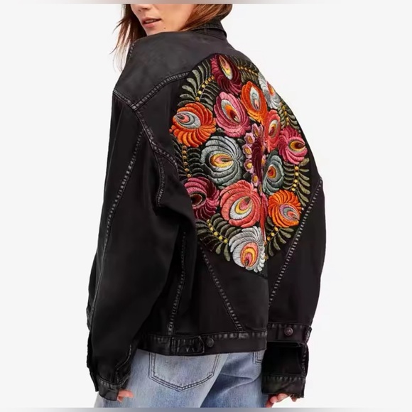 Western Boho Gypsy Vintage Embroidered Jean Jacket Denim Coat Casual Chic - Picture 2 of 4